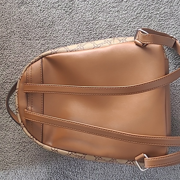 Nine Weat Mini backpack Never Usrd - Picture 2 of 4